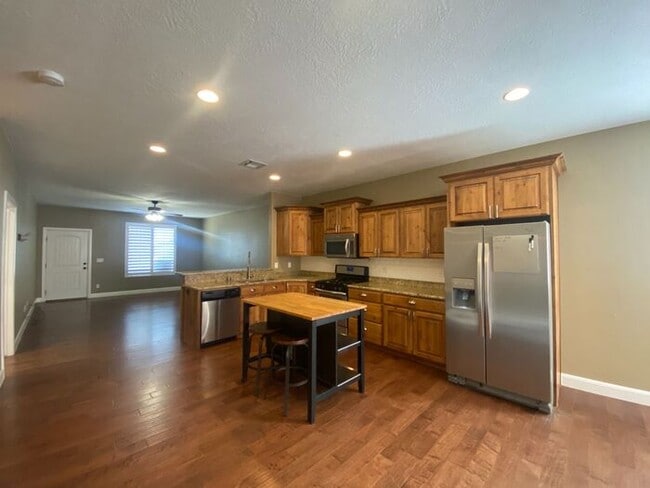 Building Photo - 455 N 2260 W