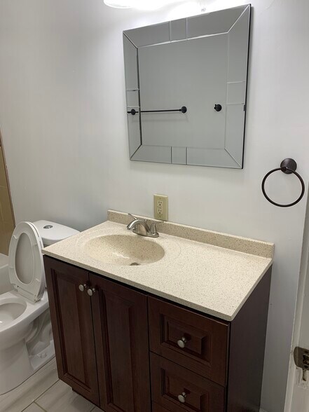 Building Photo - 430 Grand Ave