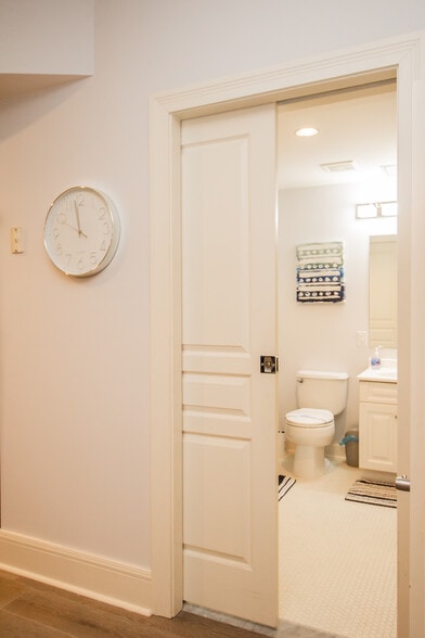 Building Photo - 1387 Washington St