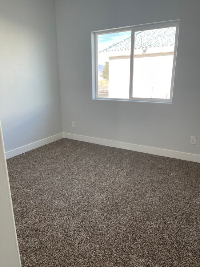 Building Photo - 3 Bedroom in Pahrump