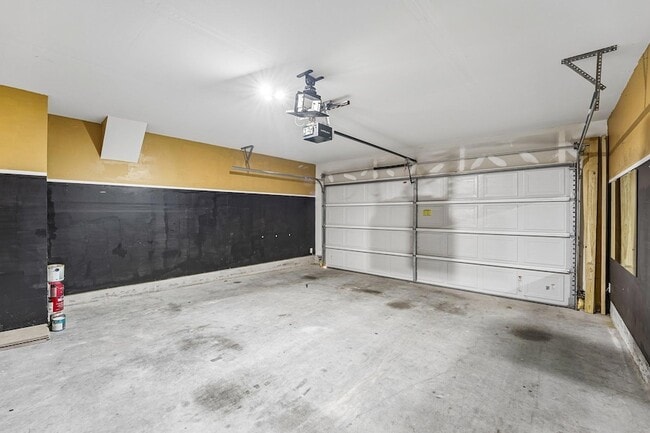 Building Photo - 9209 Bowfield Dr