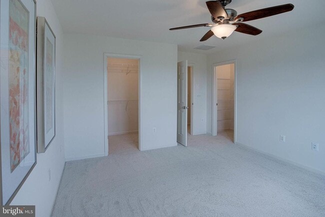 Building Photo - 25636 Pleasant Valley Rd