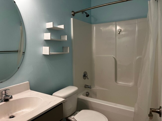 Building Photo - Beautiful home in Croatan Crossing