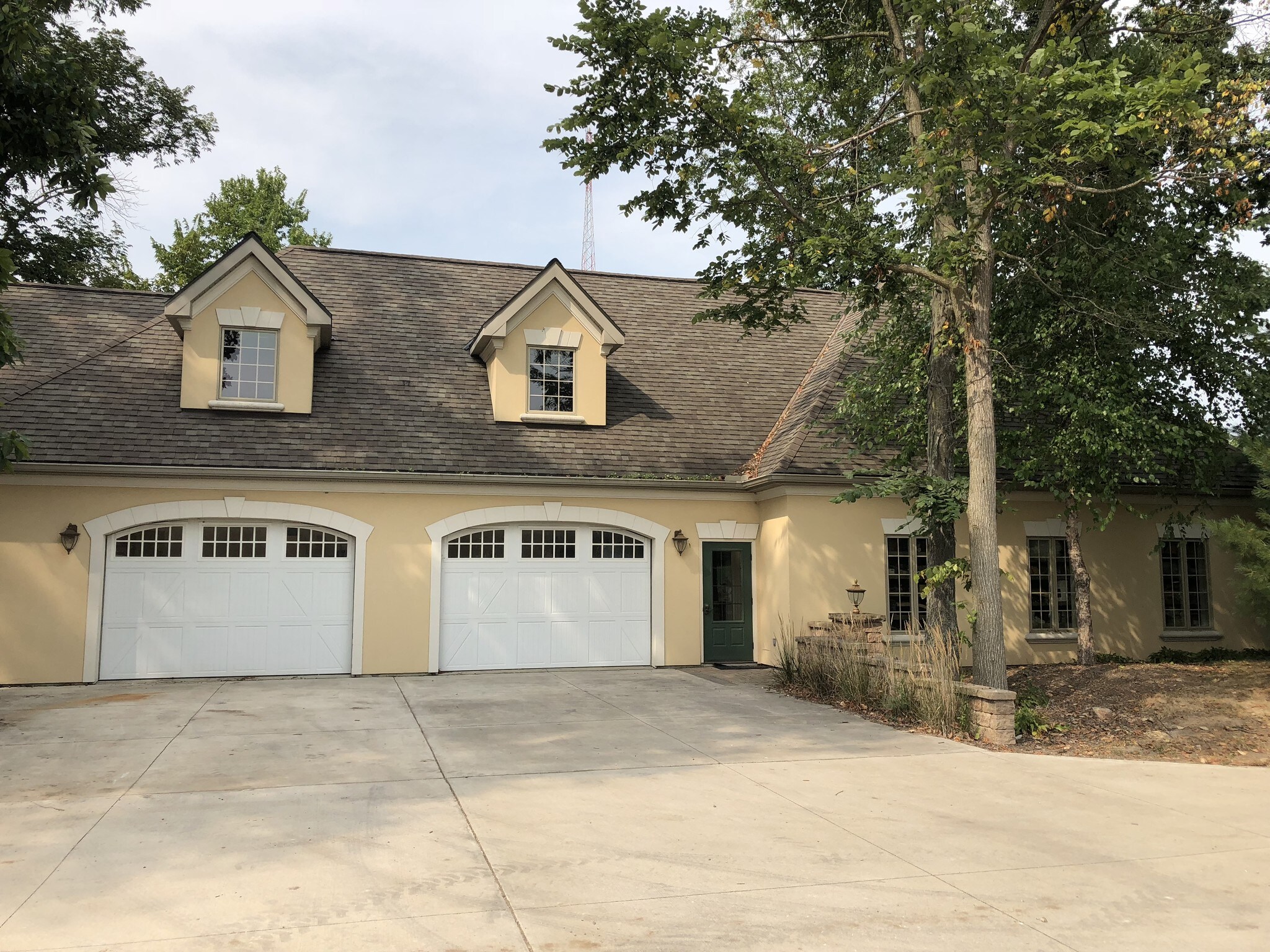 Building Photo - 1825 Pheasant Ridge Ln