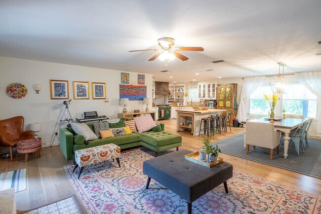 Building Photo - 3276 Shannon Lakes Dr N