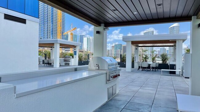 Building Photo - 629 Ke’eaumoku St