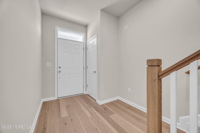 Building Photo - 16 Barton Ave