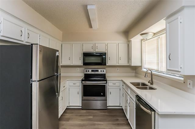 Building Photo - 204 S 3rd St