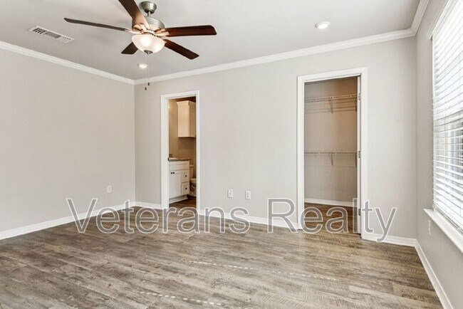 Building Photo - 13444 Willow Oak Cir