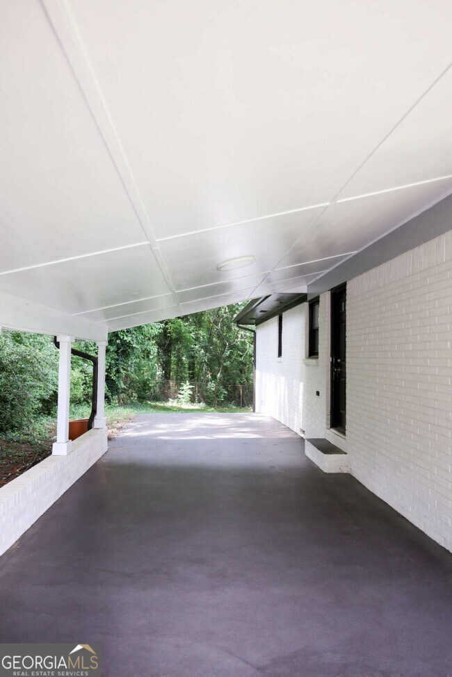 Building Photo - 1275 Calhoun Ave