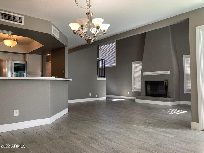 Building Photo - 3440 E Southern Ave