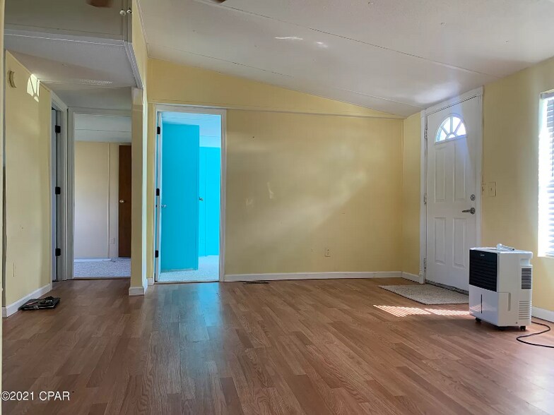 Building Photo - 6728 Sunrise Dr