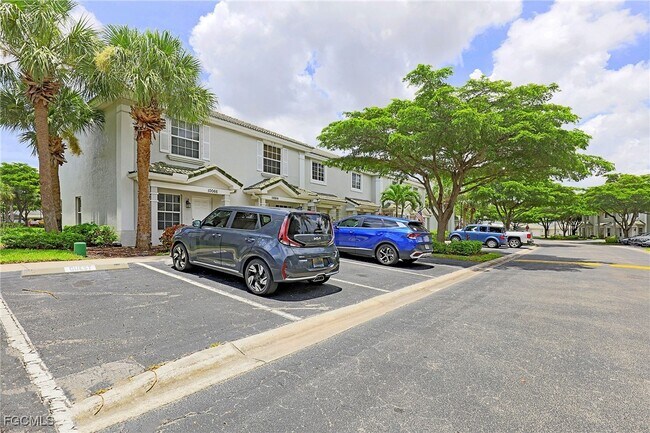 Building Photo - 10066 Poppy Hill Dr