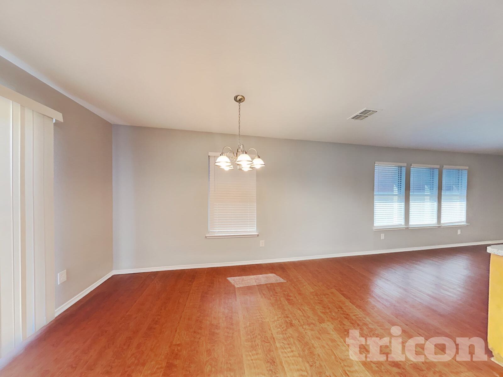 Building Photo - 2057 Wildwood Dr