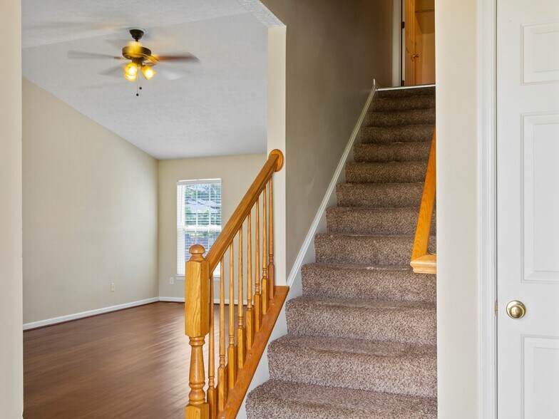 Building Photo - 443 Indian Lake Dr