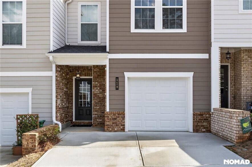 Building Photo - 110 Greenview Ct