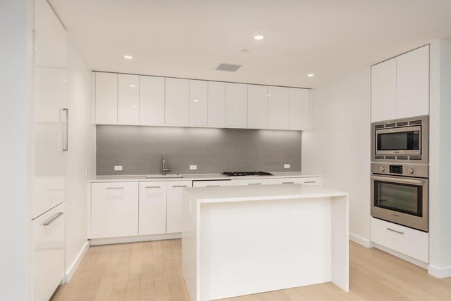 Building Photo - 1110 23rd St NW