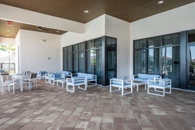Building Photo - 4380 SW 177th Ave