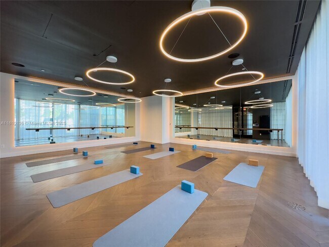 Building Photo - 159 NE 6th St