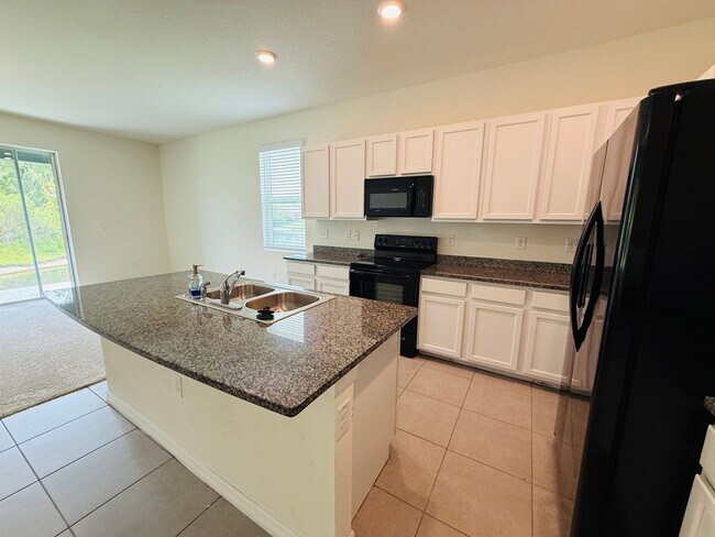 Building Photo - 2856 Suncoast Blend Dr