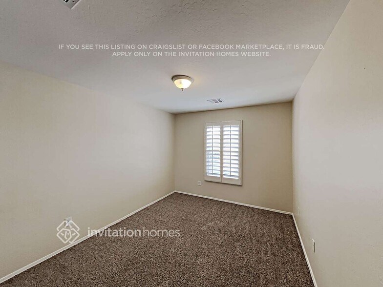 Building Photo - 15801 N 171st Dr