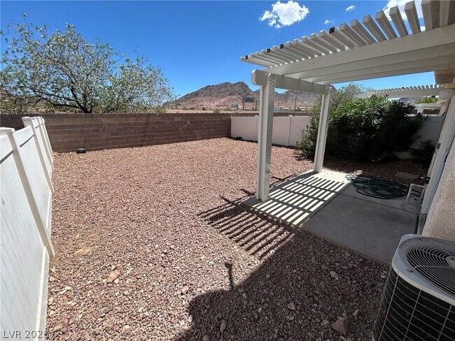 Building Photo - 1611 Lefty Garcia Way