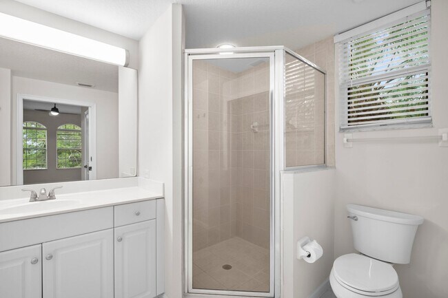Building Photo - ANNUAL RENTAL - 3 Bedroom, 2 Bath w/ Garag...