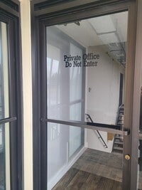 Building Photo - 17th St 6 Plex