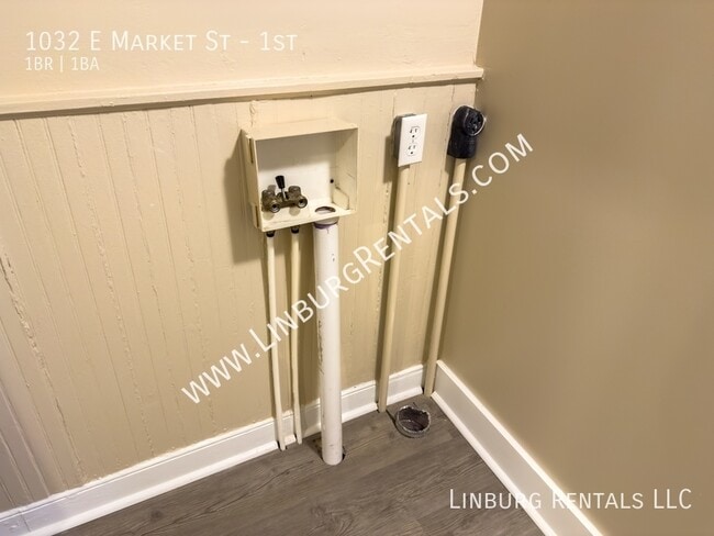 Building Photo - 1032 E Market St