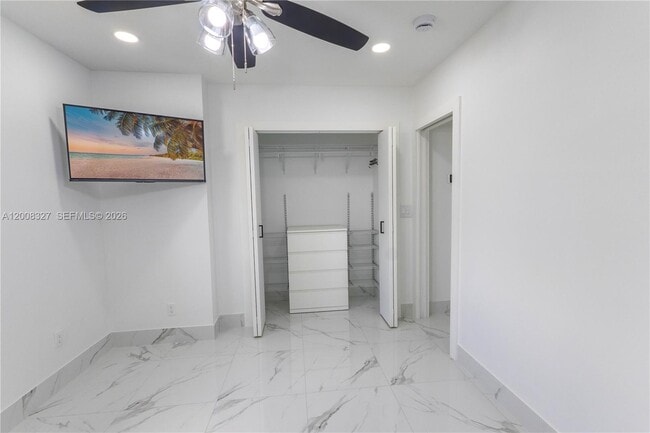 Building Photo - 3001 SW 35th Ave