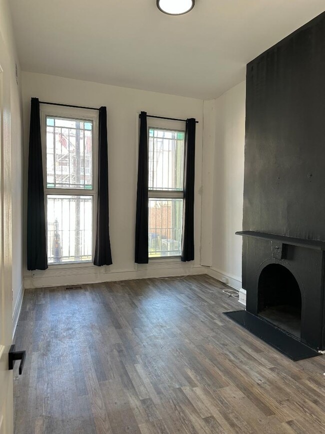 Building Photo - 1825 Madison Ave