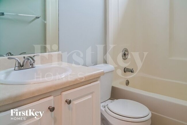 Building Photo - 210 James Allen Pl