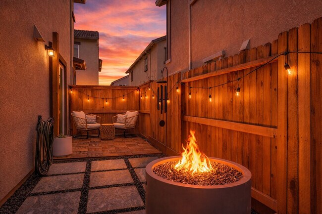 Building Photo - 6001 San Rafael Ln