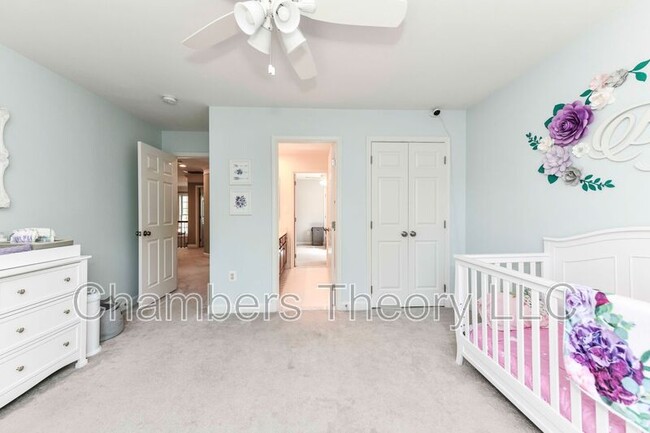 Building Photo - 25798 S Village Dr
