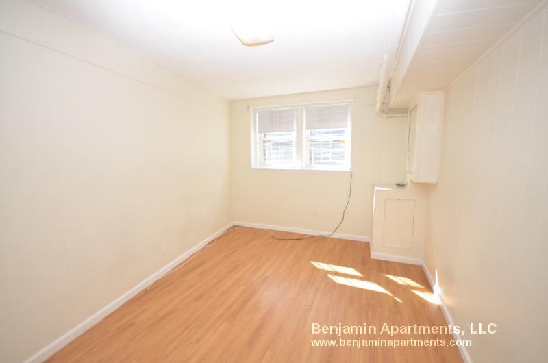 Building Photo - 119 Sutherland Rd