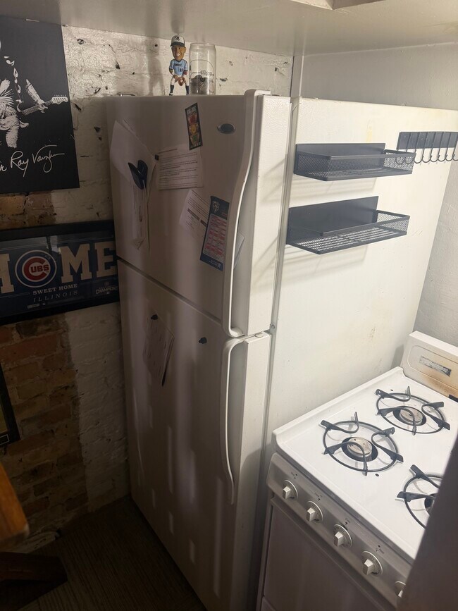 Building Photo - 417 W Webster Ave