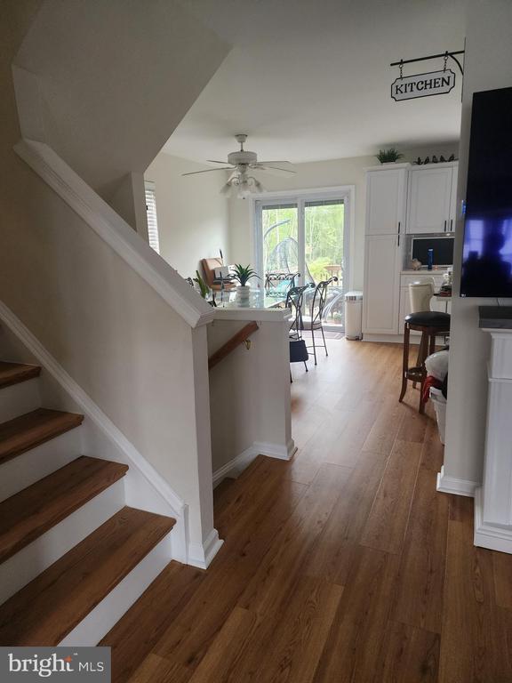 Building Photo - 16 Charles Ct