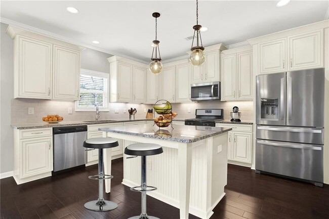 Building Photo - 309 Trappers Bluff