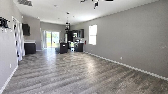 Building Photo - 10446 Kidron Ave