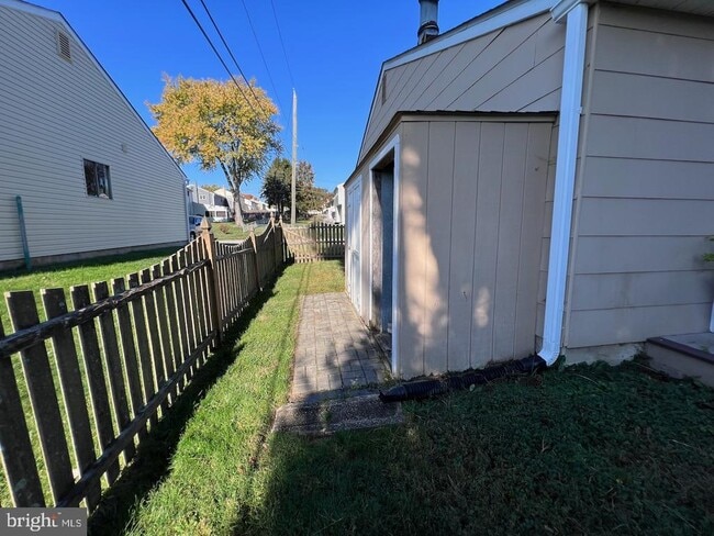 Building Photo - 918 Rockwell Rd