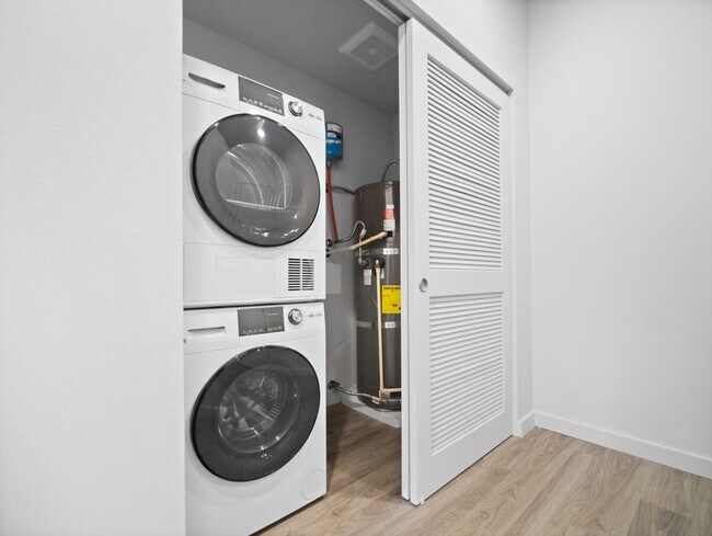 Building Photo - Flats on 4th Apartments