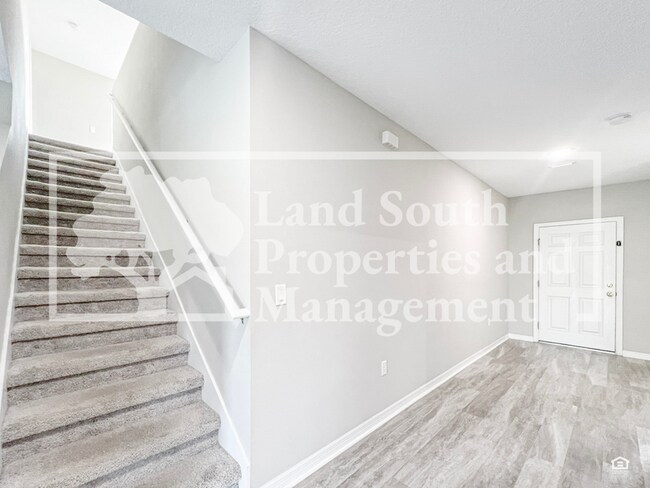 Building Photo - 5484 Siltstone St