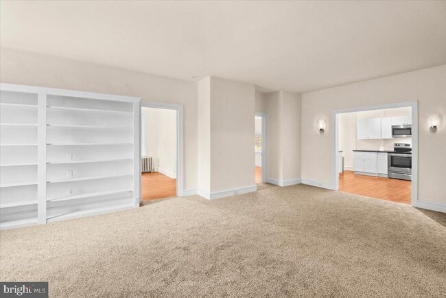 Building Photo - 317 Waterloo Ave