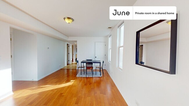 Building Photo - Room in Shared 3 bed/1 bath home
