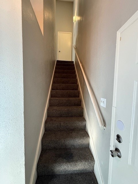 Building Photo - 14550 Fonmeadow Dr