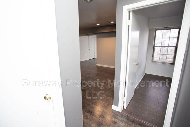 Building Photo - 40 Sumac Ct