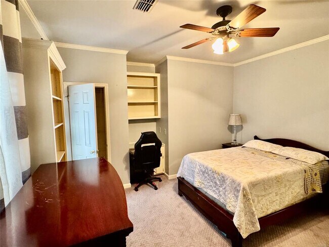 Building Photo - 2630 Aimee Dr