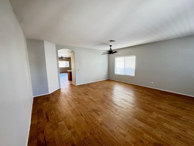 Building Photo - Chandler 4 bed 2 bath