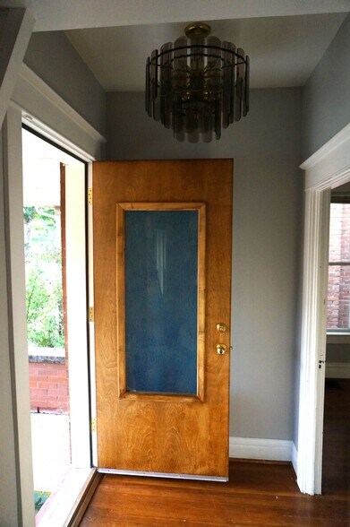 Front door to covered front porch - 2844 N Marion St