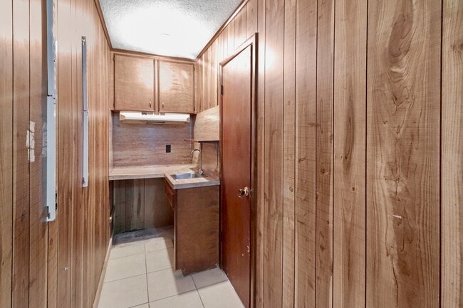 Building Photo - 5554 Beechnut St